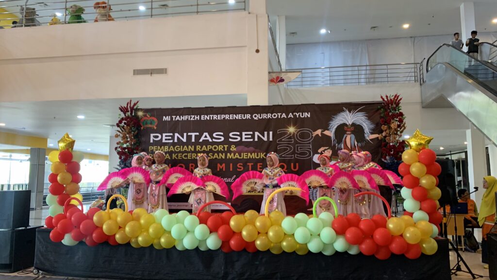 cover pentas seni